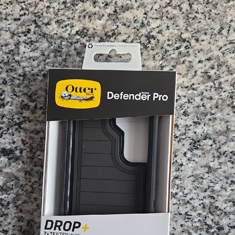 OtterBox Defender Pro Phone Case S22